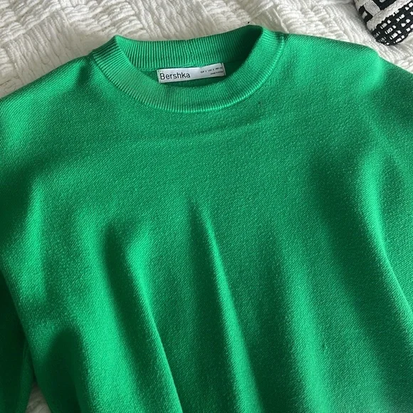 Green Bershka cropped sweater - Picture 2 of 3